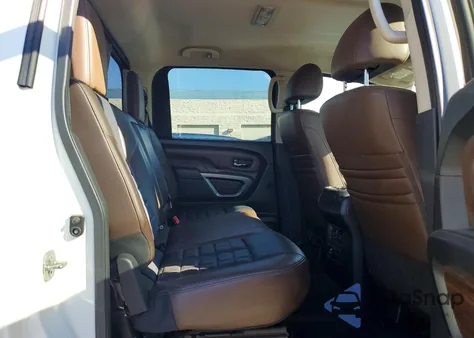 2017 Nissan Titan Xd Sl z USA, uszkodzony, nr VIN 1N6BA1F44HN555504